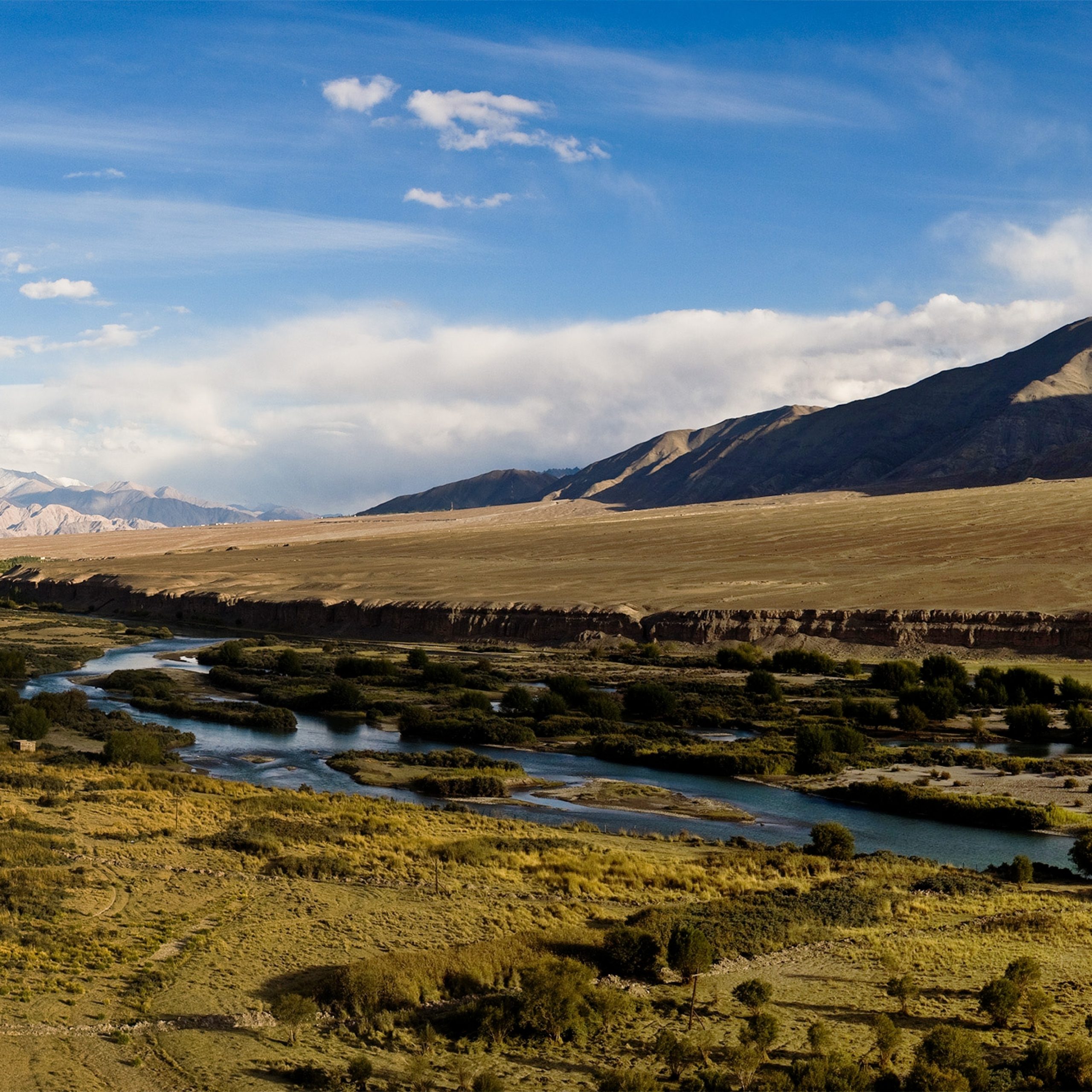 Indus valley mountains
https://commons.wikimedia.org/wiki/File:Indus_Valley_near_Leh_-_alternate.jpg